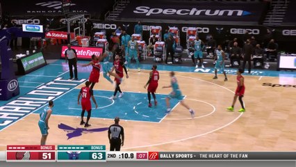 Dunk of the Night: Miles Bridges