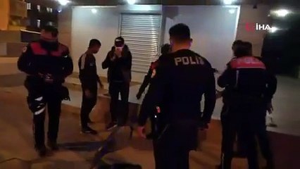 Kardeşine ceza yazıldığını öğrenince, kardeşinin arkadaşını tokatladı