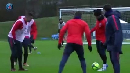 Neymar antrenmanda şov yaptı