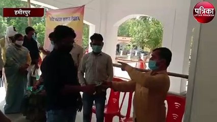 चुनाव चिन्ह लेने को उमड़ी भीड़