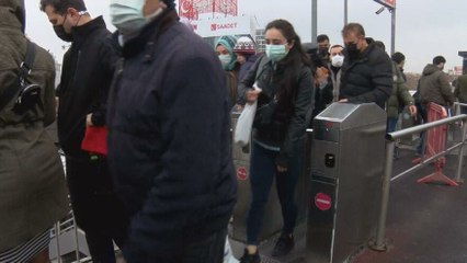 Toplu taşımada yoğunluk isyanı: Aramızda 20 santimetre var