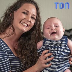 Un bébé né sans jambes ni bras, sa mère est ravie !