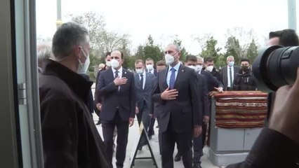 Adalet Bakanı Abdulhamit Gül, Mevlana Müzesi'ni ziyaret etti