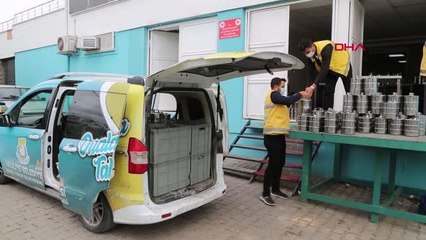 Son dakika haberleri... ŞANLIURFA'DA, İHTİYAÇ SAHİPLERİNE SICAK YEMEK DAĞITIMI (((