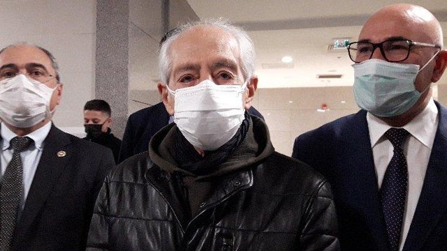 Usta sanatçı Genco Erkal 'Cumhurbaşkanına hakaret'ten ifade verdi