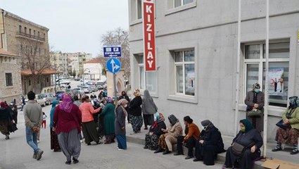 Koronayı unutup yardım kuyruğuna girdiler, yapılan anos hayallerini suya düşürdü