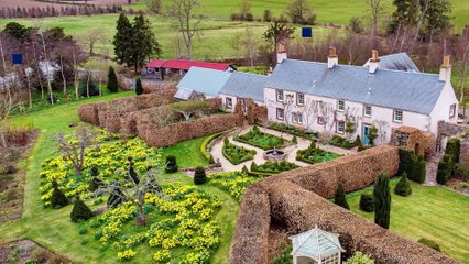 Saddle Up    Handsome 18th century property near Melrose with grazing paddock and stables