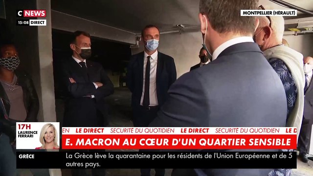 Emmanuel Macron échange avec des habitants d'un quartier sensible de Montpellier lors d'une visite dans un ancien point de deal