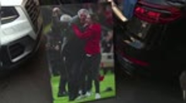 Mourinho returns home after Tottenham sacking