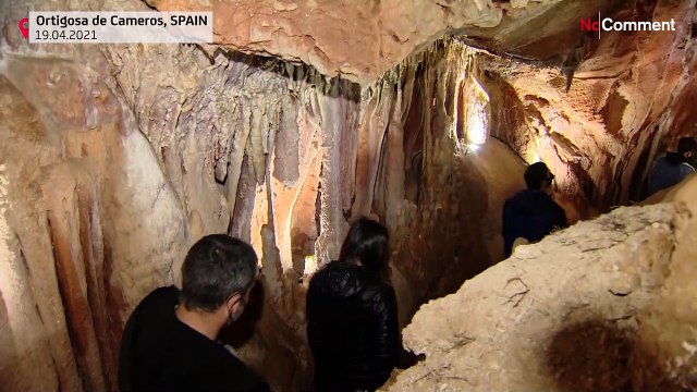 Экскурсия по пещере, чей возраст насчитывает 160 млн лет