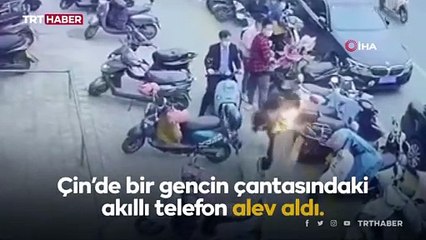 Çantadaki akıllı telefon bir anda alev aldı