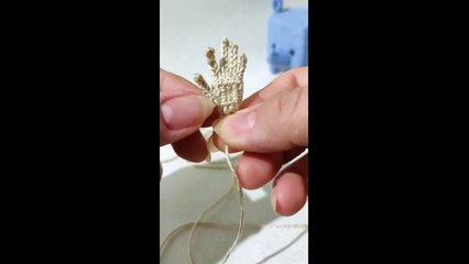How To/ Crochet Tutorial Of Tiny Doll Hands With Fingers