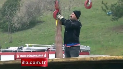 TEM'de hafriyat kamyonu devrildi