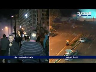 هجوم لعناصر مكافحة الشغب على المتظاهرين أمام ثكنة الحلو