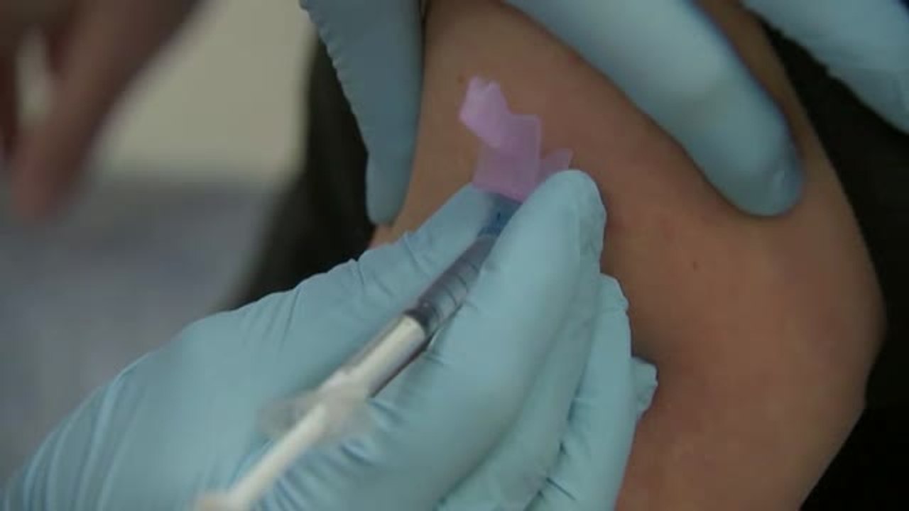 Bruselas lleva a los tribunales a AstraZeneca por incumplimiento de contrato