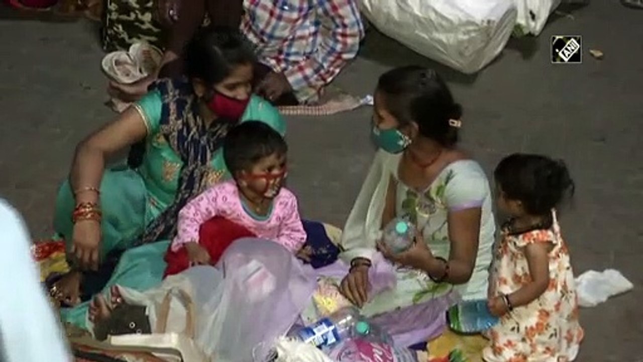 Migrants express distress over poor management at Delhi’s Anand Vihar Bus Terminal