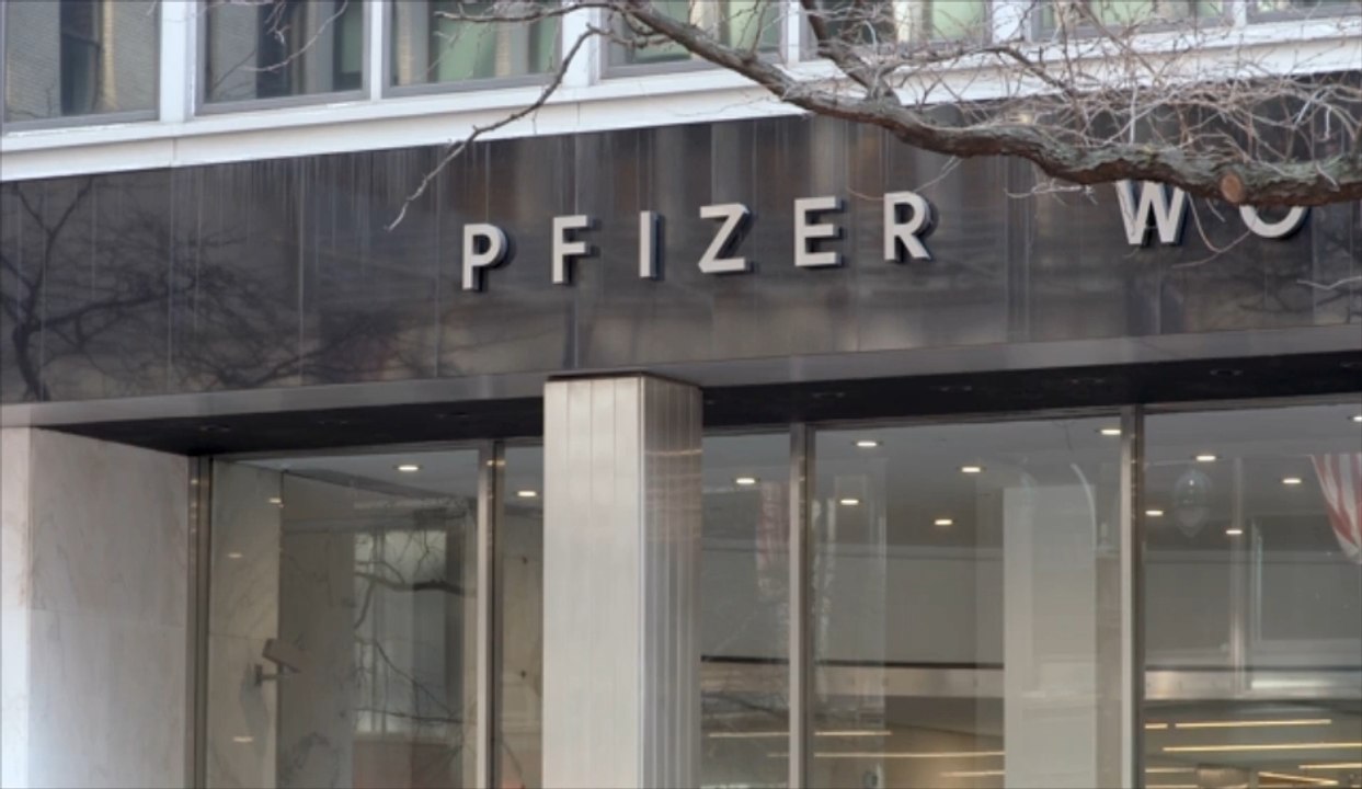 Le PDG de Pfizer affirme qu'une troisième dose serait "sûrement" nécessaire