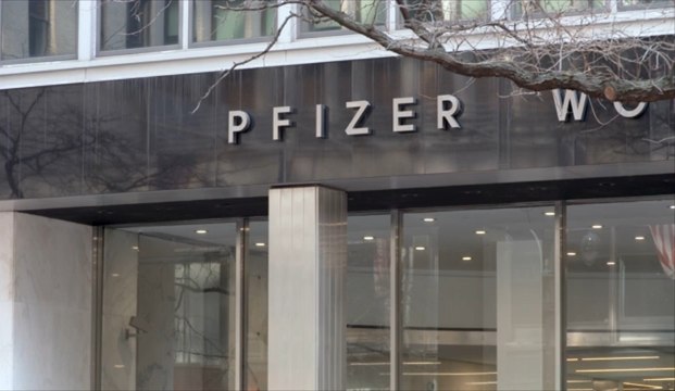 Le PDG de Pfizer affirme qu'une troisième dose serait sûrement nécessaire