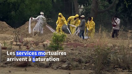 Inde: les crématoriums et les cimetières surchargés par les décès dus au virus