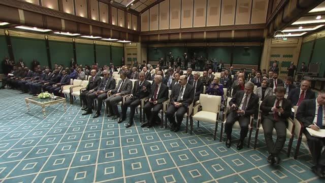 Son dakika haberleri! Çad Cumhurbaşkanı İdris Deby Itno cephe hattında çıkan çatışmada yaralanarak hayatını kaybetti