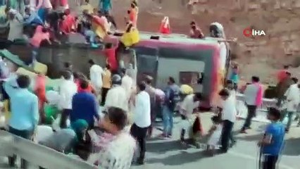 - Hindistan'da işçileri taşıyan otobüs devrildi: 2 ölü