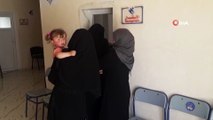 - İdlib halkı, Türk Kızılayı tarafından kurulan sahra hastanesinde ücretsiz tedavi alıyor