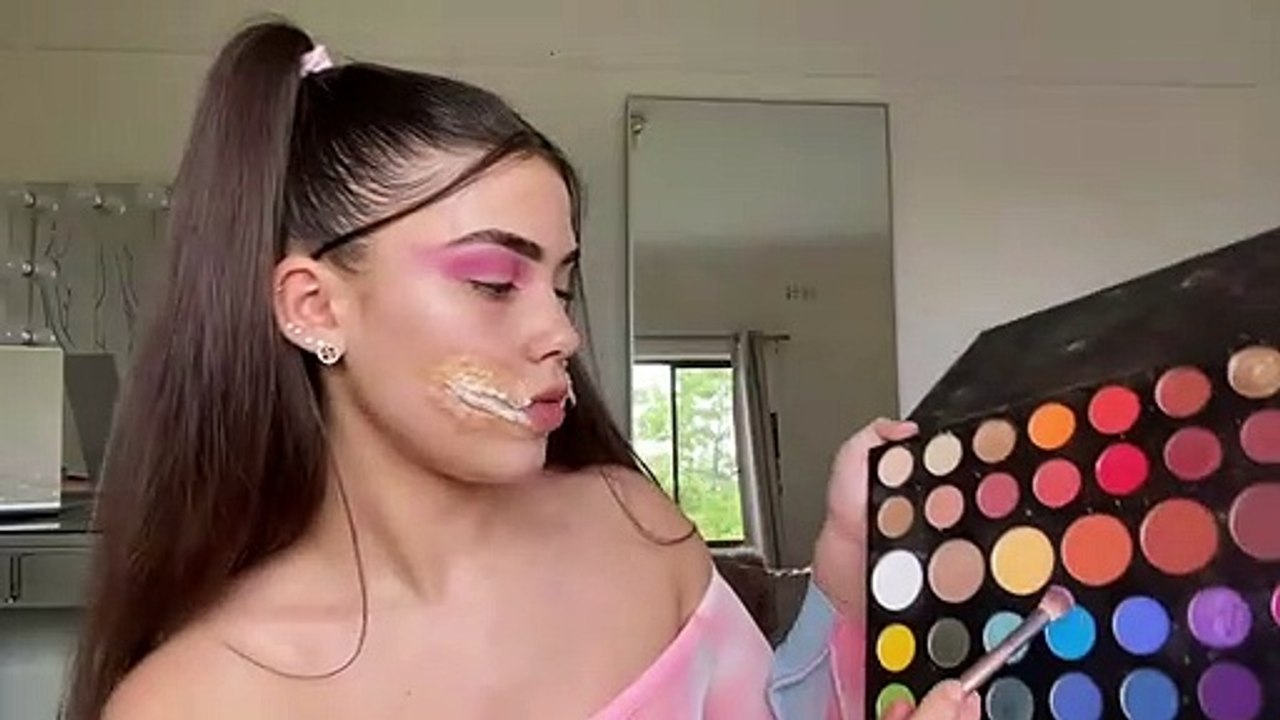 Cotton Candy Clown Halloween Makeup Tutorial