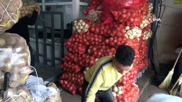 Patates ve soğan hareketliliğinden üretici de memnun tüketici de