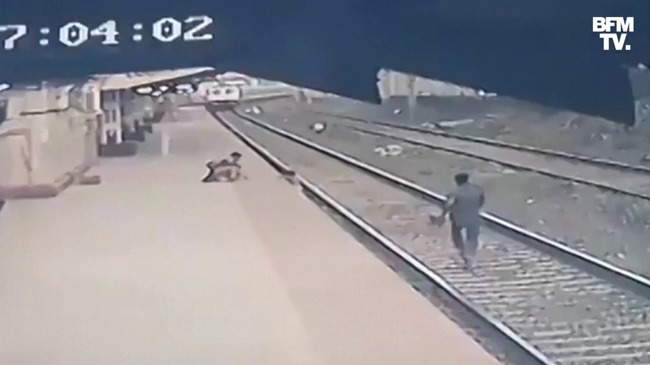 En Inde, un homme sauve in extremis un enfant sur des rails avant l'arrivée d'un train