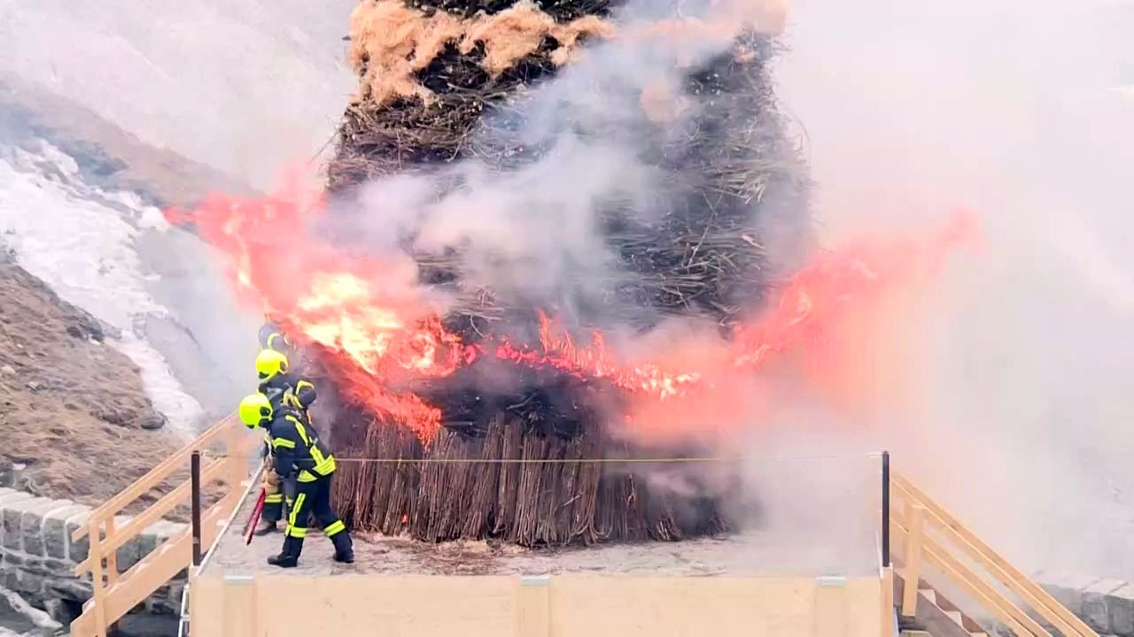 Wenn der 'Böögg' explodiert: Schweiz läutet den Sommer ein