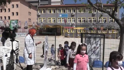 İlkokul öğrencileri "Hayat Oyunu" projesiyle hayatı yaşayarak öğreniyor