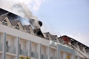 Son dakika haberi... TADİLATTAKİ 4 YILDIZLI OTELDE YANGIN