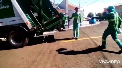 Garoto apucaranense é fã de coletores e ganha uniforme
