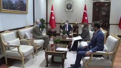 Cumhurbaşkanı Yardımcısı Oktay, yerli aşı faz-3 çalışması koordinatörü Ünal ile görüştü