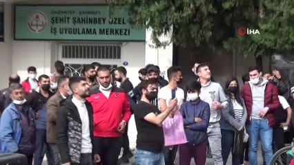 Üst geçide çıkarak intihar girişiminde bulundu