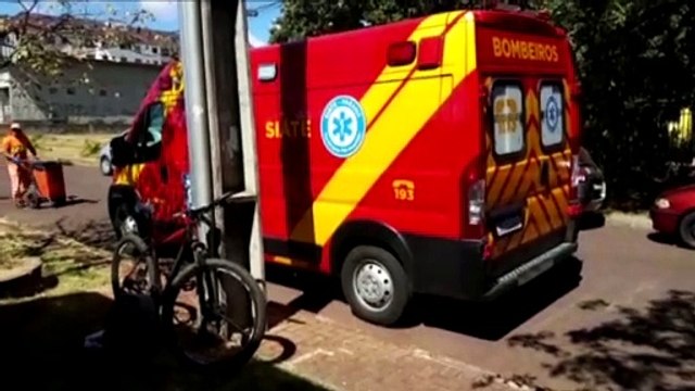 Jovem de 17 anos fica ferido ao sofrer queda de bicicleta na Rua Natal