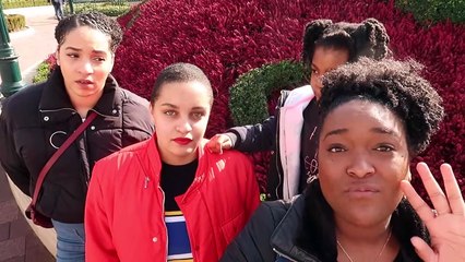 Maellia Danse Sur Mainstreet Petit Déjeuner Au Santa Fe Hotel Disneyland Vlog