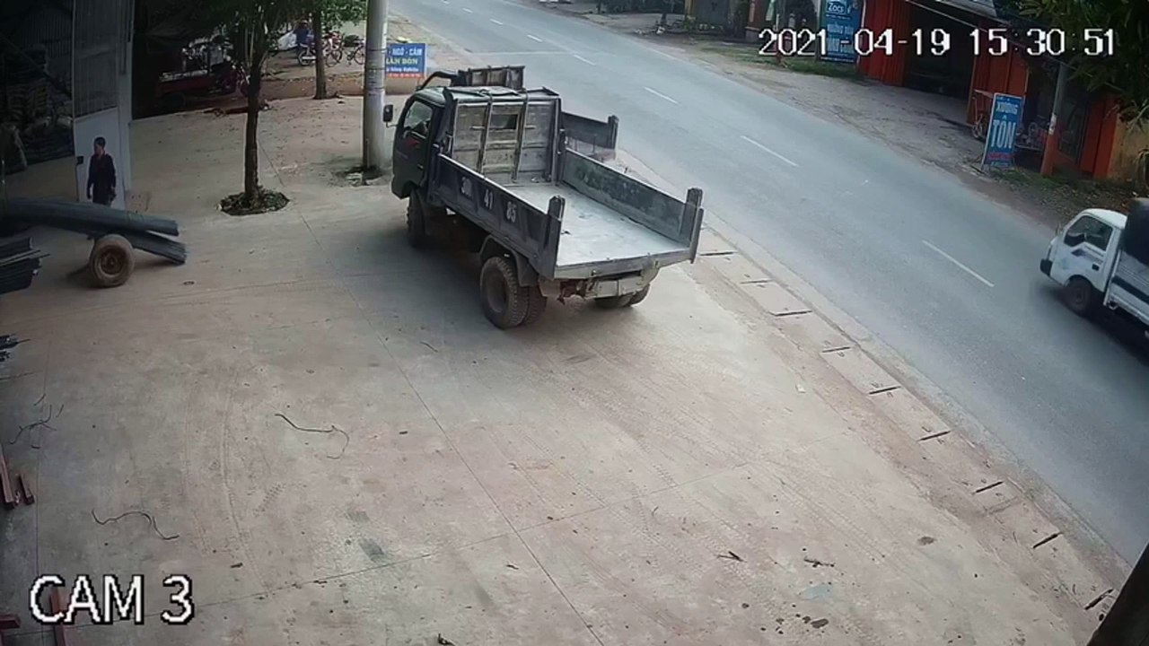 Quick Kick Saves Rider from Close Call with Runaway Tire