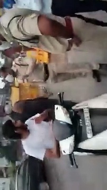 महापौर के भतीजे ने पुलिस को दी सस्पेंड करवाने की धमकी