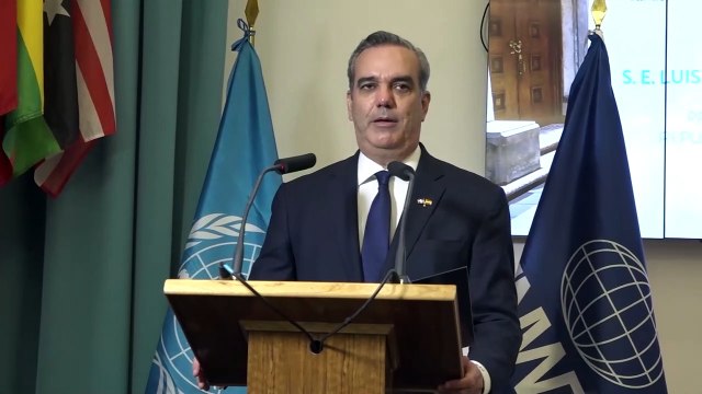 Abinader llega a España e inicia su agenda con una reunión con el expresidente Felipe González