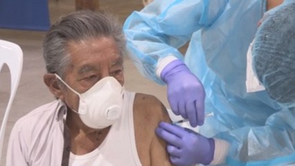Ecuador planea vacunar a 100.000 personas diarias hasta el cambio de Gobierno