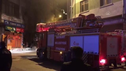 İkinci el eşya dükkanında çıkan yangın söndürüldü