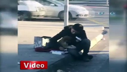 Trafik ışıklarında mendil satan çocuktan duygulandıran hareket