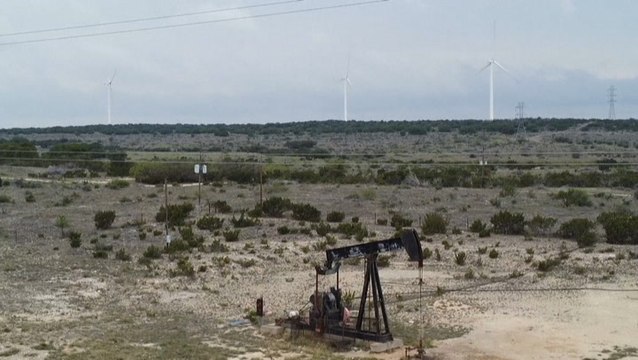 Texas rancher shifts from oil pumps to wind turbines