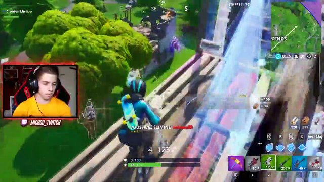 Je Fais Top 1 Avec Le Nouveau Pistolet Mitrailleur À Rafale Sur Fortnite Battle Royale !!!