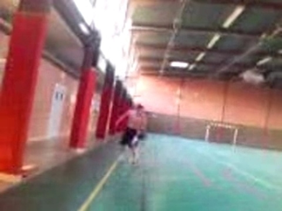 dribble max