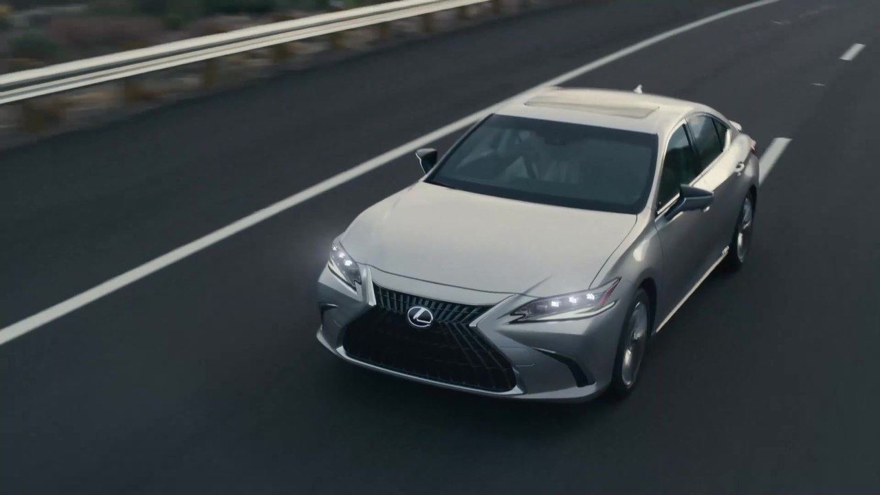 Weltpremiere für den neuen Lexus ES Trailer