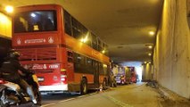 Beşiktaş’ta çift katlı İETT otobüsü kaza yaptı