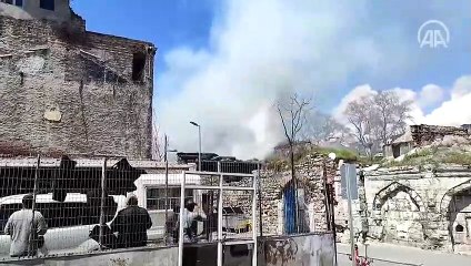 Kimyasal maddelerin bulunduğu depoda yangın