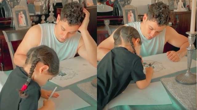 Inaaya Naumi Kemmu पापा Kunal Khemu संग दिखीं स्कैच बनाते; Watch video | FilmiBeat